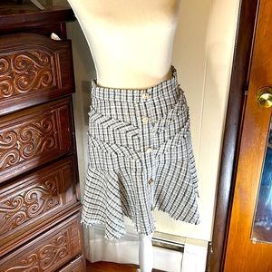 Shein Tweed skirt, gold button accents. Never worn, size Medium.